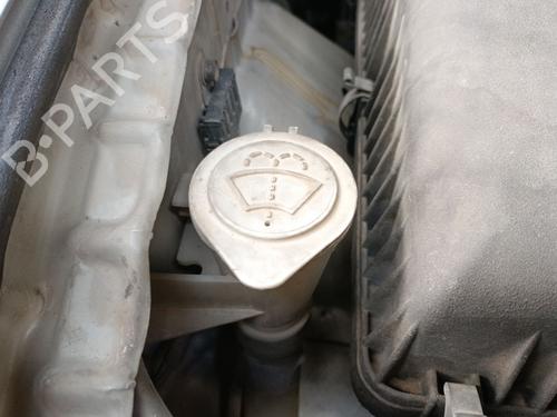 Used Windscreen washer tank MITSUBISHI PAJERO III (V7_W, V6_W) 3.2 Di-D (V68W, V78W) (165 hp) 32023524