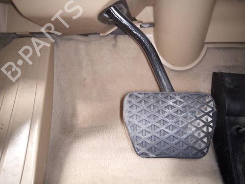 Used Break pedal BMW 5 (E60) 520 d (150 hp) 17635608