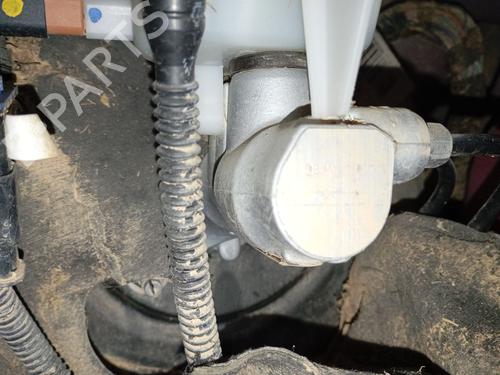 brake-master-cylinder-peugeot-2008-i-cu_-2013-31991107 main image