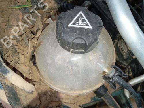 Ekspansjonstank PEUGEOT 5008 II (MC_, MJ_, MR_, M4_) 1.2 THP (MRHNYH, MRHNYW, MRHNSJ, MRHNSU, MRHNSM) (131 hp) 32358154