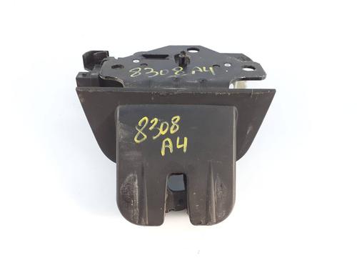 Used Tailgate lock AUDI A4 B7 (8EC) 2.0 TDI (170 hp) 7091871