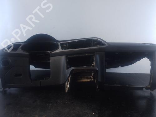 Used Dashboard Dashboard 32000993 32000993