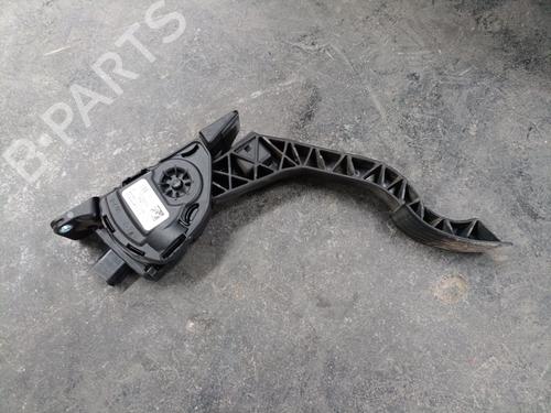 pedal-ford-kuga-ii-dm2-2012-31916821 main image