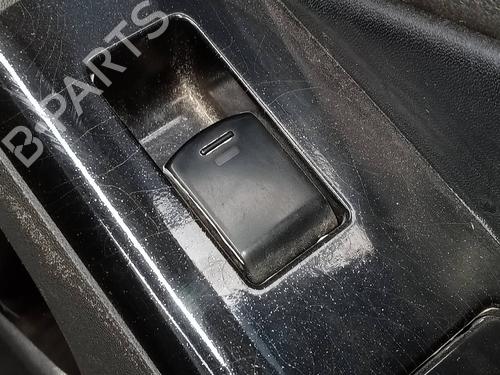 Used Right rear window switch NISSAN PATHFINDER III (R51) 2.5 dCi (174 hp) 17009678