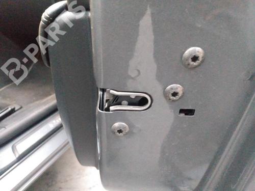 front-right-lock-volvo-v40-hatchback-525-d3-2012-2013-2014-2015-2016-2017-2018-2019-10739761 main image