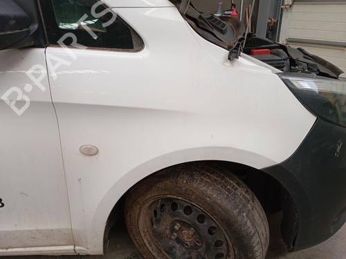 right-front-fenders-mercedes-benz-vito-van-w447-2014-39991820 main image