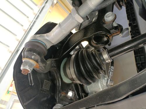 Used Left front steering knuckle Left front steering knuckle SEAT IBIZA V (KJ1, KJG) 1.0 MPi (80 hp) 39808319 39808319