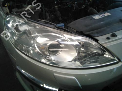 Used Right headlight PEUGEOT 407 (6D_) 2.0 HDi 135 (6DRHRH, 6DRHRE, 6DRHRG, 6DRHRJ) (136 hp) 20721988
