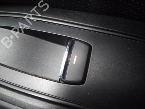 Used Right rear window switch SUBARU XV (GT) [2017-2025]  19922173