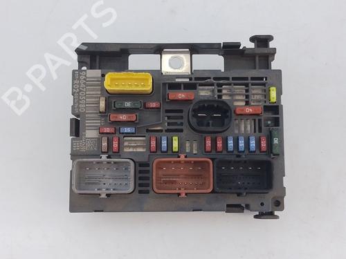 Used Fuse box PEUGEOT 407 (6D_) 1.6 HDi 110 (6D9HZC, 6D9HYC) (109 hp) 30408309