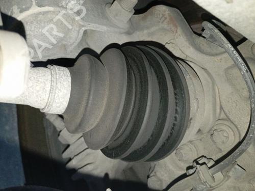 Used Right front driveshaft Right front driveshaft RENAULT TRAFIC III Van (FG_) 1.6 dCi 95 (FGMJ, FGMR) (95 hp) 40079969 40079969