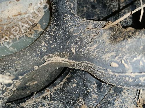 Used Right front steering knuckle Right front steering knuckle VW POLO VI (AW1, BZ1, AE1) 1.0 TSI (95 hp) 33400953 33400953