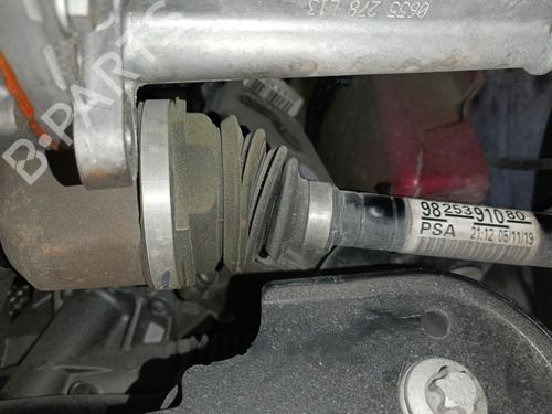 Used Left front driveshaft PEUGEOT 208 II (UB_, UP_, UW_, UJ_) 1.2 PureTech 100 (101 hp) 31170153
