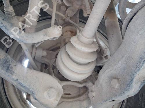 Used Right rear steering knuckle MITSUBISHI PAJERO III (V7_W, V6_W) 2.5 TDi (V64W, V74W) (115 hp) 13647239