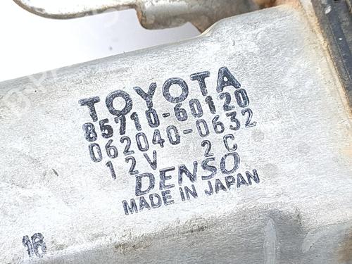 Rudehejsemekanisme venstre bagtil TOYOTA LAND CRUISER 100 (_J1_) 4.2 TD (HDJ100_, HDJ100) | BP9432636C24 