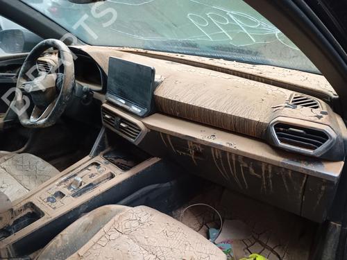 Dashboard SEAT LEON (KL1, KLG) 2.0 TDI (150 hp) 31352854