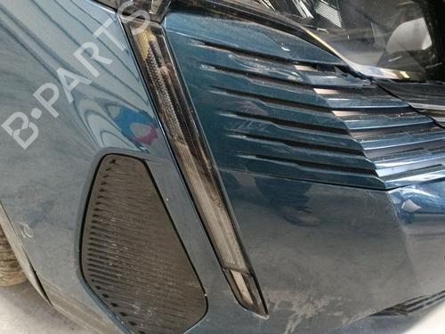 Clignotant avant droit PEUGEOT 3008 II SUV (MC_, MR_, MJ_, M4_) 1.5 BlueHDi 130 (131 hp) 31965886