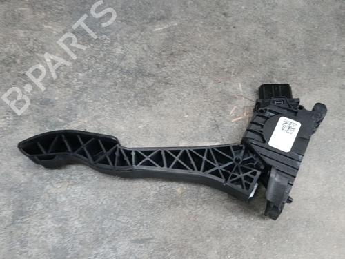 pedal-skoda-karoq-nu7-nd7-2017-33462841 main image