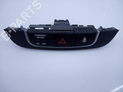 Used Warning switch HYUNDAI ix35 (LM, EL, ELH) 2.0 CRDi (136 hp) 9278191