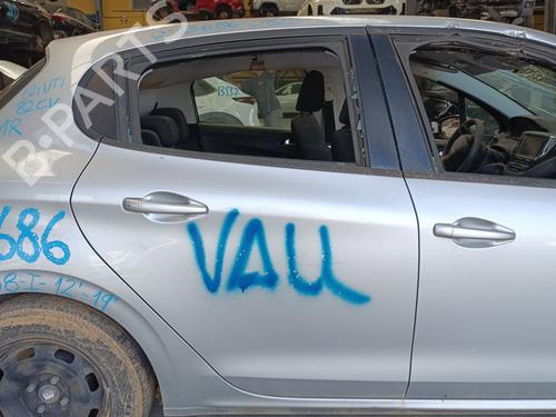 Used Right rear door PEUGEOT 208 I (CA_, CC_) 1.2 VTI 82 (82 hp) 28051974