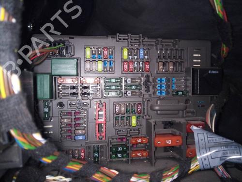 Used Fuse box BMW 1 (E81) 120 i (170 hp) 17235519