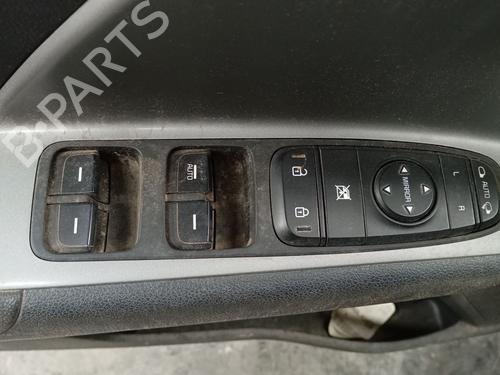 Used Left front window switch KIA NIRO I (DE) 1.6 GDI Hybrid (105 hp) 32065897