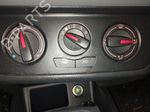Commande Chauffage SEAT IBIZA IV (6J5, 6P1) 1.4 (85 hp) 32124839