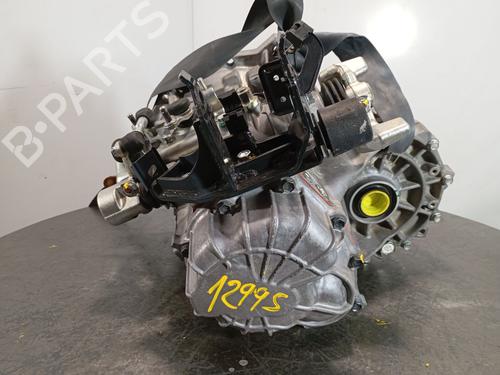 Used Gearbox Gearbox TOYOTA YARIS (_P9_) 1.4 D-4D (NLP90_, NLP90R) (90 hp) 39684674 39684674