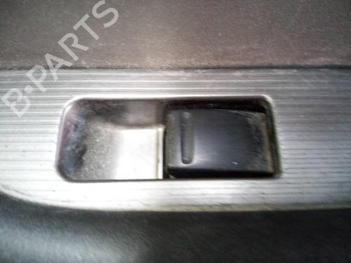 Used Right rear window switch NISSAN X-TRAIL I (T30) 2.2 Di 4x4 (114 hp) 17010290