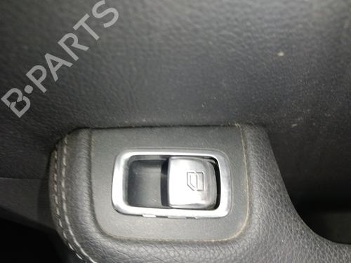 Used Right rear window switch Right rear window switch MERCEDES-BENZ C-CLASS T-Model (S205) C 200 BlueTEC / d (205.237) (136 hp) 40079869 40079869