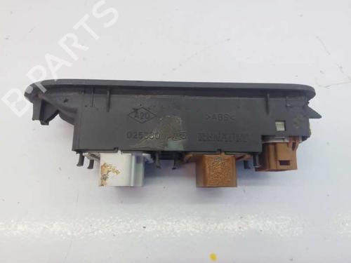 Left front window switch RENAULT MEGANE II (BM0/1_, CM0/1_) 1.9 dCi (BM0G, CM0G) | BP3245480I27 