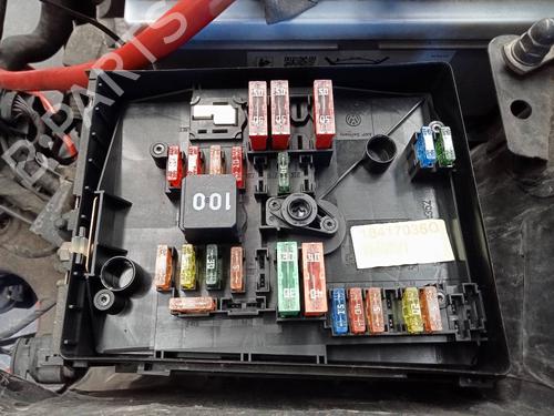 Used Fuse box VW GOLF VI (5K1) [2008-2014]  19500200