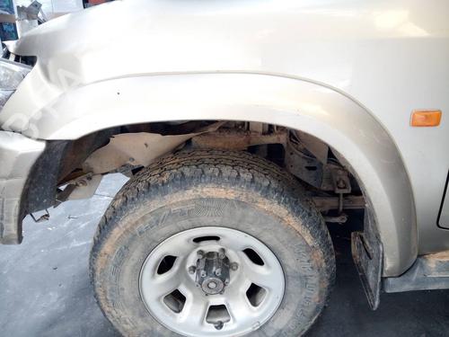 Venstre fortil skærm liste NISSAN PATROL GR V Wagon (Y61) 3.0 DTi (158 hp) 11253369