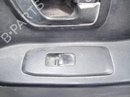Used Right front window switch MITSUBISHI PAJERO III (V7_W, V6_W) 2.5 TDi (V64W, V74W) (115 hp) 17010874