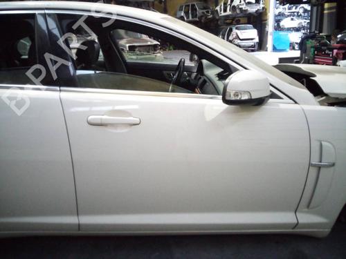 Used Right front door JAGUAR XF I (X250) 2.7 D (207 hp) 16213464