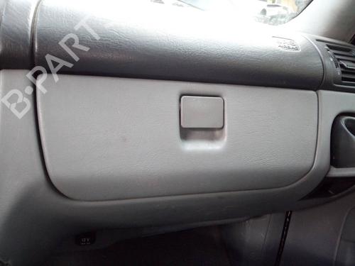 Used Glove box MERCEDES-BENZ M-CLASS (W163) ML 400 CDI (163.128) (250 hp) 9703618