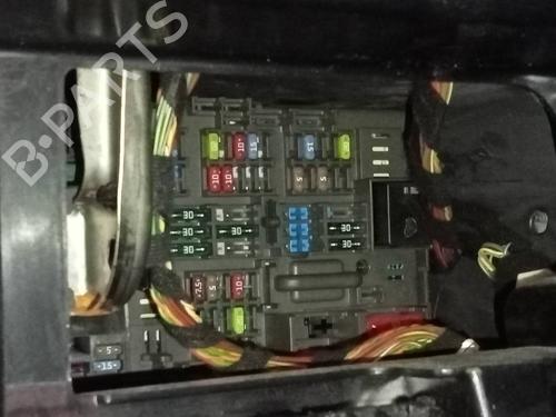 Used Fuse box BMW 1 (E81) 118 i (143 hp) 15840945