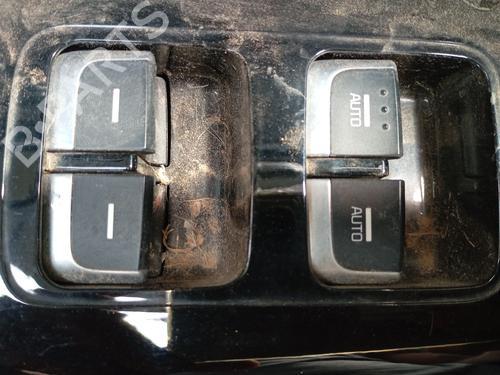 Used Left front window switch KIA SPORTAGE IV (QL, QLE) 1.6 CRDi (136 hp) 28052253