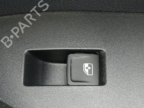 Pulsantiera posteriore destra Pulsantiera posteriore destra SEAT IBIZA V (KJ1, KJG) 1.0 MPi (80 hp) 39747837 39747837