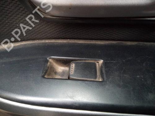 Used Right front window switch SUZUKI GRAND VITARA II (JT, TE, TD) 1.9 DDiS (JB419WD, JB419XD) (129 hp) 17054920