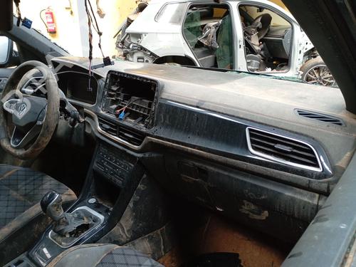 Tablier VW T-ROC (A11, D11) 1.5 TSI (150 hp) 33017671