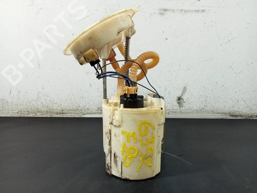 Used Fuel pump BMW 1 (F20) 116 d (116 hp) 4380578