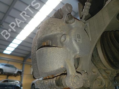 Used Right front brake caliper BMW 1 (F40) 118 d (150 hp) 29204856