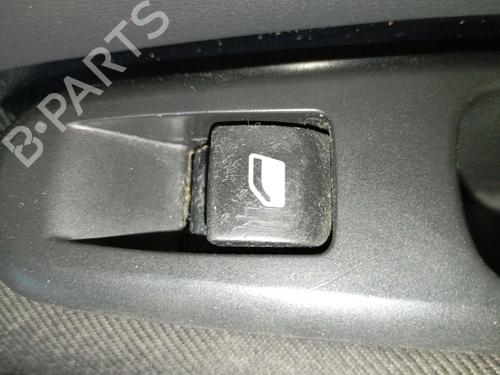 Used Right rear window switch Right rear window switch PEUGEOT 5008 (0U_, 0E_) 1.6 HDi (112 hp) 39655137 39655137