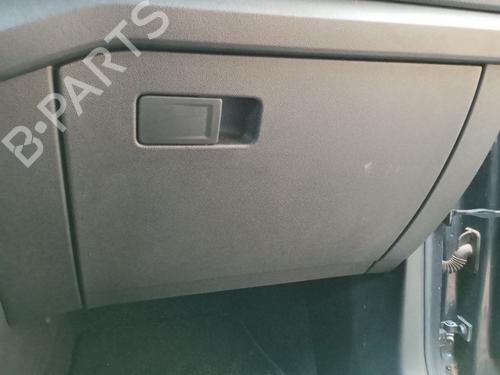 glove-box-vw-t-cross-c11-d31-2018-32468485 main image