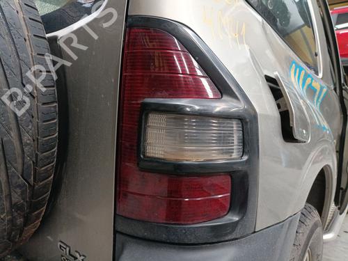 Feu arrière droit MITSUBISHI PAJERO III (V7_W, V6_W) 3.2 Di-D (V68W, V78W) (165 hp) 32027704