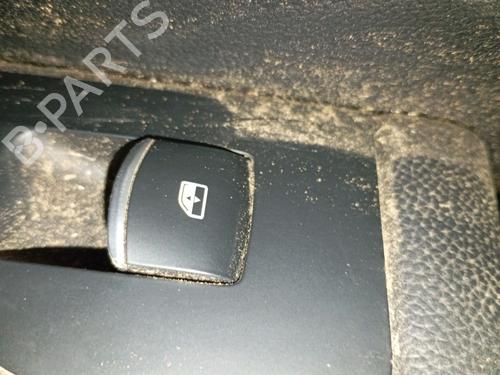 Used Right rear window switch Right rear window switch ALFA ROMEO GIULIA (952_) 2.2 D (952ALA25, 952AFM25, 952APA2) (190 hp) 40228360 40228360