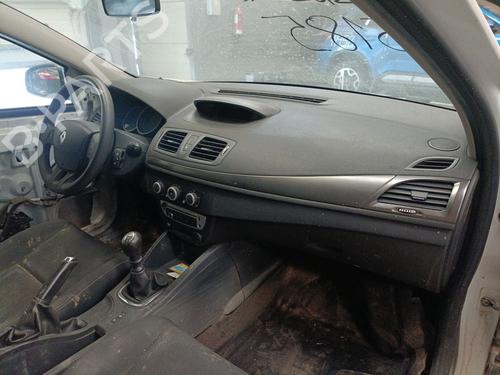 Salpicadero Salpicadero RENAULT MEGANE III Hatchback (BZ0/1_, B3_) 1.2 TCe (BZ2B, BZ11) (116 hp) 37602332 37602332
