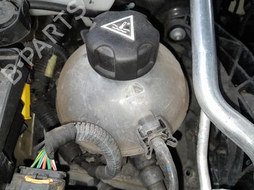 Used Expansion tank PEUGEOT 308 II (LB_, LP_, LW_, LH_, L3_) 1.2 THP 130 (131 hp) 24660234