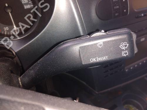 Used Steering column stalk SEAT LEON (1P1) 2.0 TDI (140 hp) 17009485